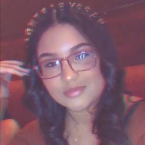 Meet your Posher, Jade